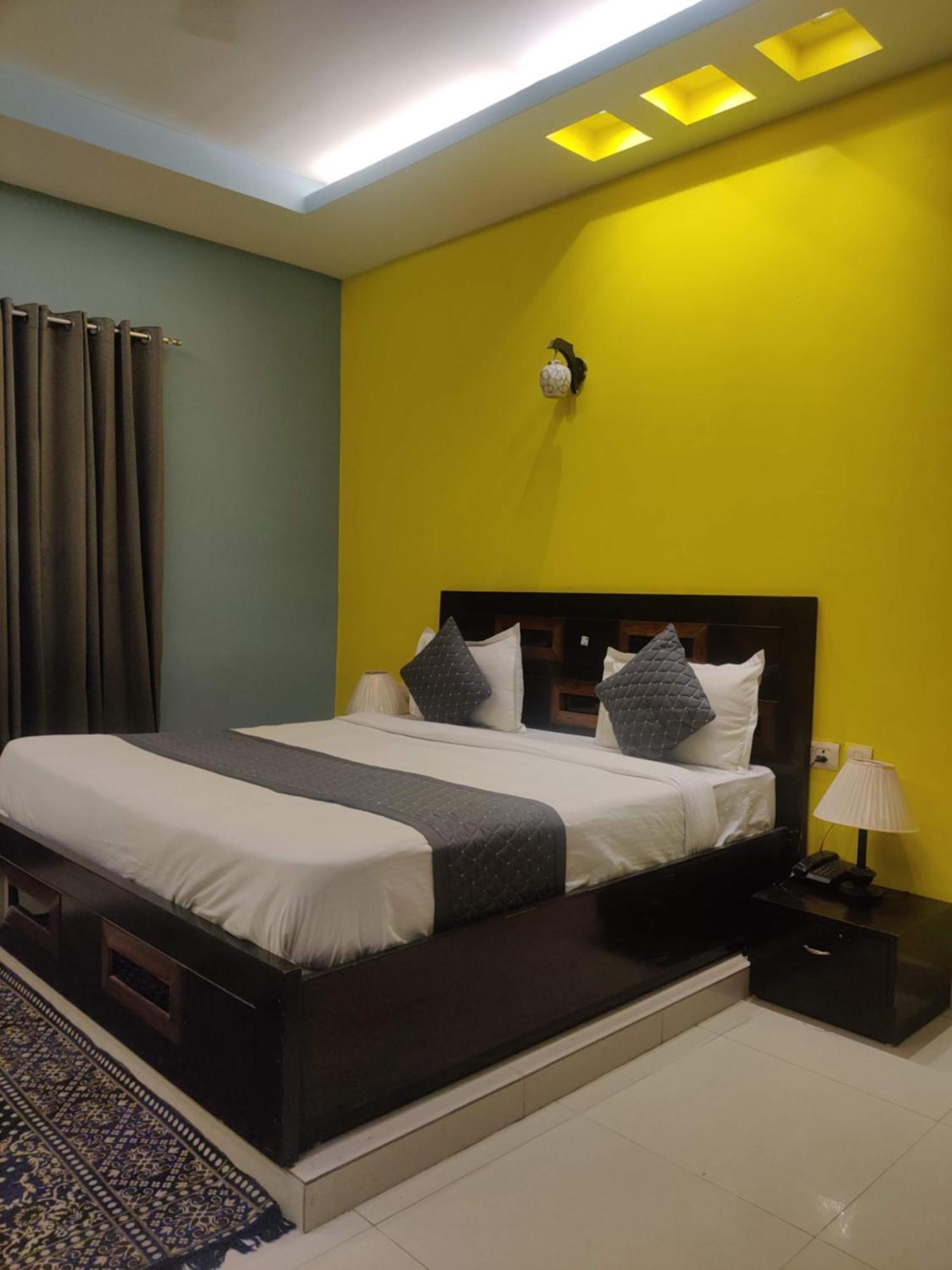 Hotel Delhi Airport Plaza Igi Airport New Delhi Buitenkant foto