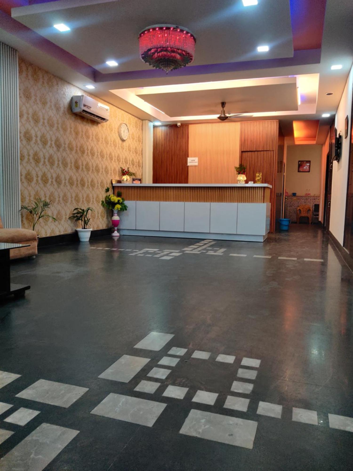 Hotel Delhi Airport Plaza Igi Airport New Delhi Buitenkant foto