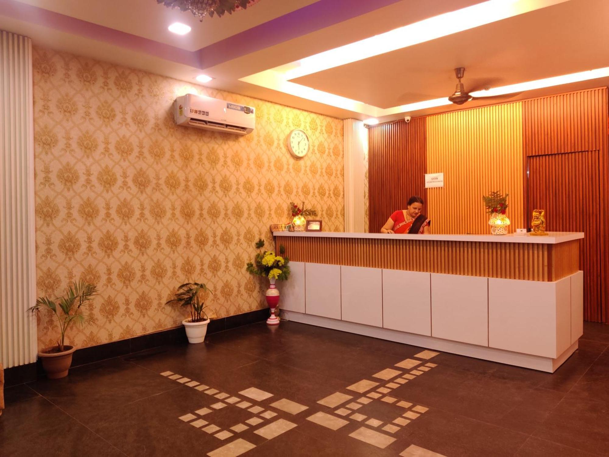 Hotel Delhi Airport Plaza Igi Airport New Delhi Buitenkant foto