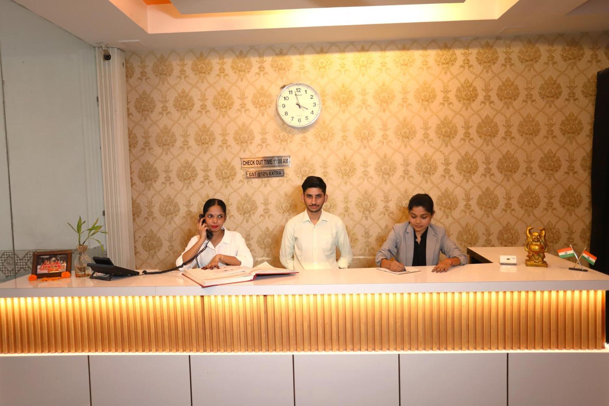 Hotel Delhi Airport Plaza Igi Airport New Delhi Buitenkant foto