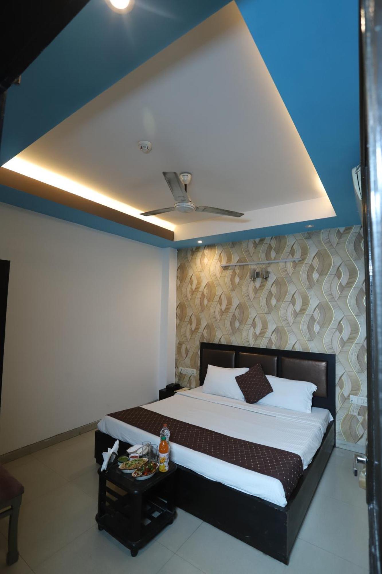Hotel Delhi Airport Plaza Igi Airport New Delhi Buitenkant foto